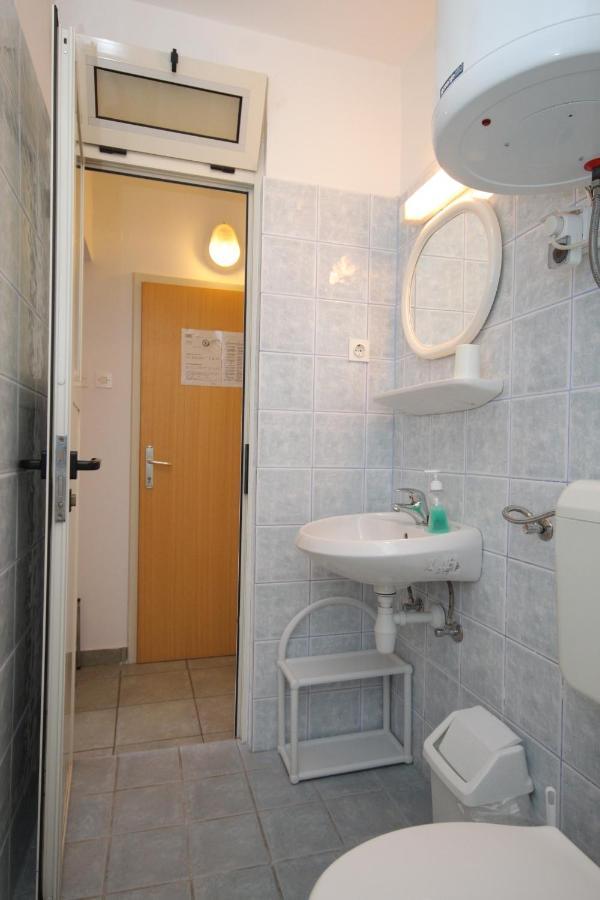 Double Room Mali Losinj 7953B Exterior photo